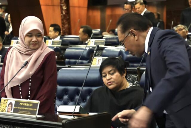 Rayuan waris Sultan Sulu ditolak, satu lagi kemenangan buat Malaysia – Azalina
