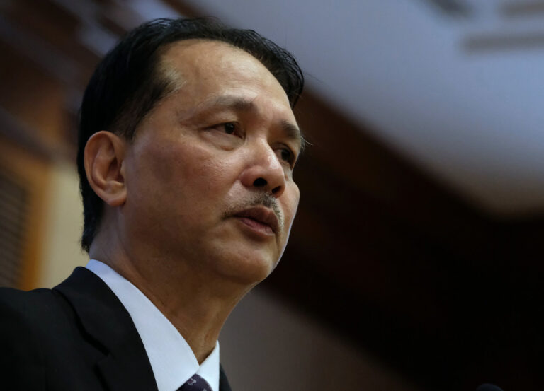 Wan Fayhsal dakwa rakyat jual organ sebab susah, Noor Hisham tampil beri respon