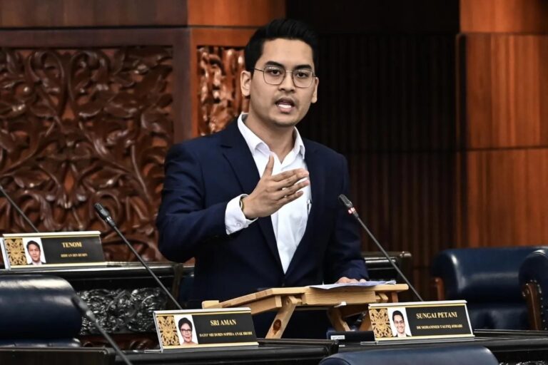 Orang Melayu semakin terpinggir? Dr Taufiq bidas Dr Mahathir