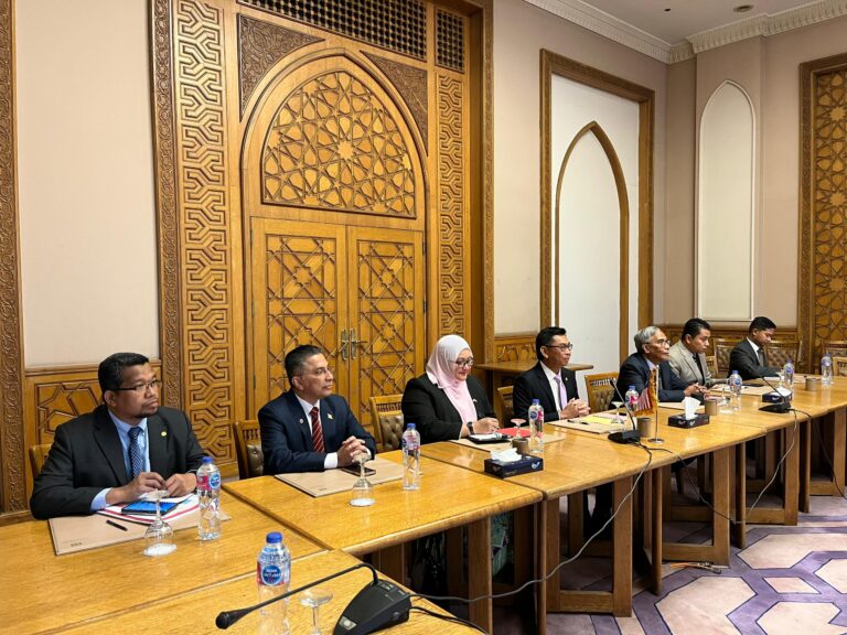 Delegasi ahli Dewan Rakyat, Dewan Negara ke sempadan Mesir-Rafah