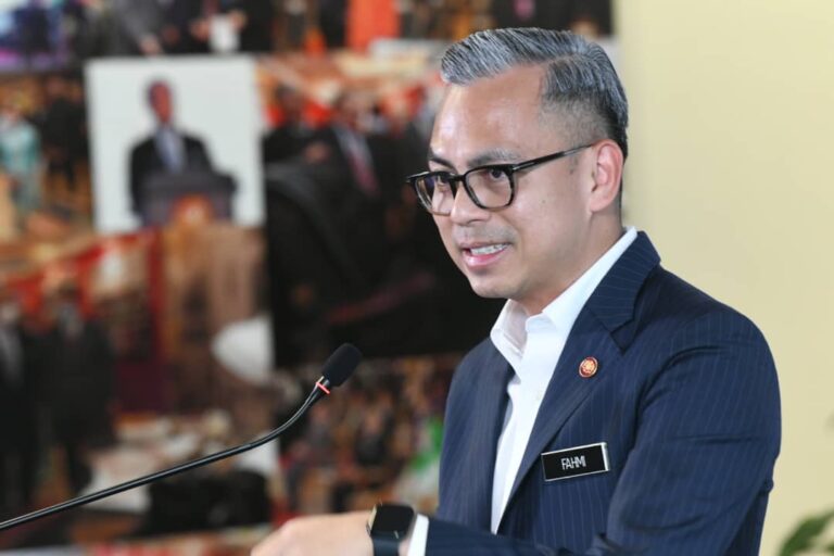 Kabinet bayangan: Berfungsilah dalam jawatankuasa khas parlimen, PN