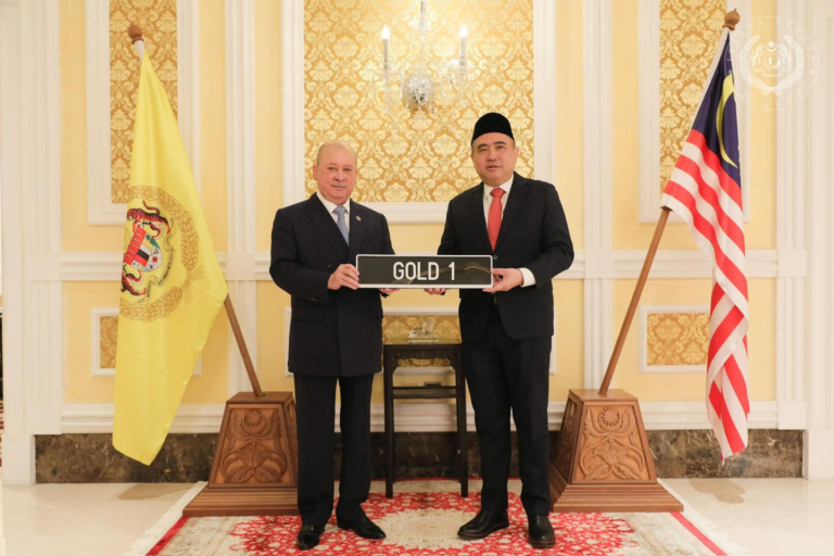 Nombor plat ‘GOLD 1’ milik Agong, dibida RM1.5 juta tertinggi dalam sejarah!