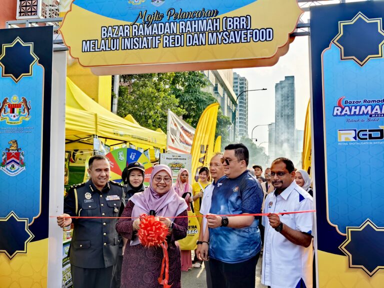 Membudayakan satu sistem pengurusan lebihan makanan yang efektif di bazar Ramadan yang mudah direplikasi dalam usaha mengurangkan pembaziran makanan – Senator Fuziah