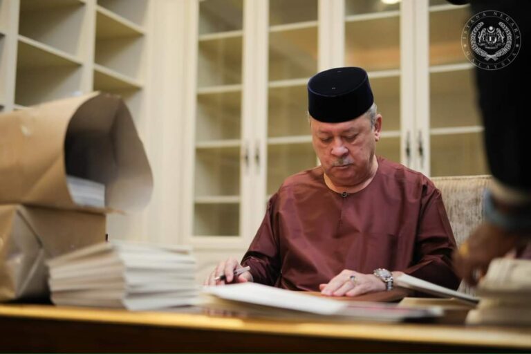 Terkejut tahu Sultan Ibrahim masih teruskan tradisi ini walau bergelar Agong, untung siapa dapat