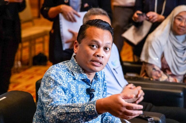 Stop resorting to dirty politics, Takiyuddin