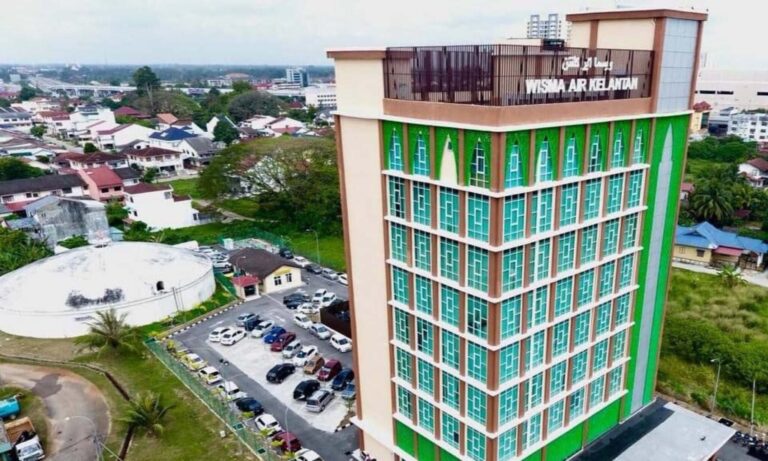 Bangkai busuk yang dicerita Husam akhirnya telah menerawang…