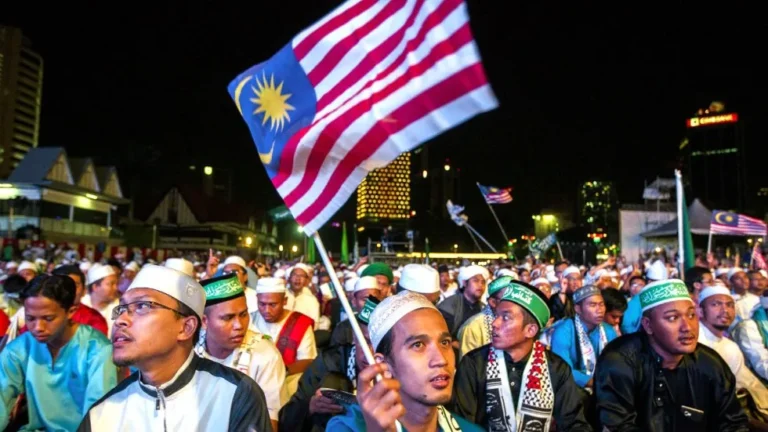 Steering towards national cohesion—The coalition’s challenge in regaining Malay votes in Malaysia