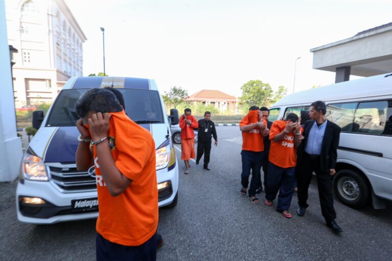 SPRM sambung reman dua pegawai kanan KADA