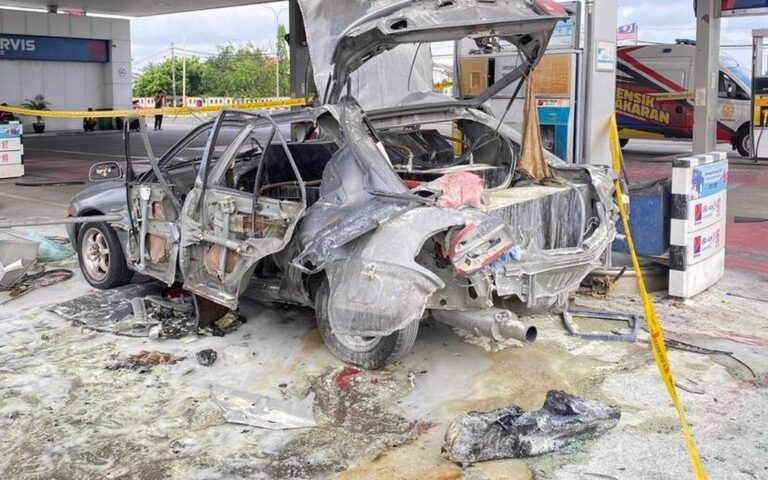 Tak sangka telefon di tempat duduk hadapan jadi punca