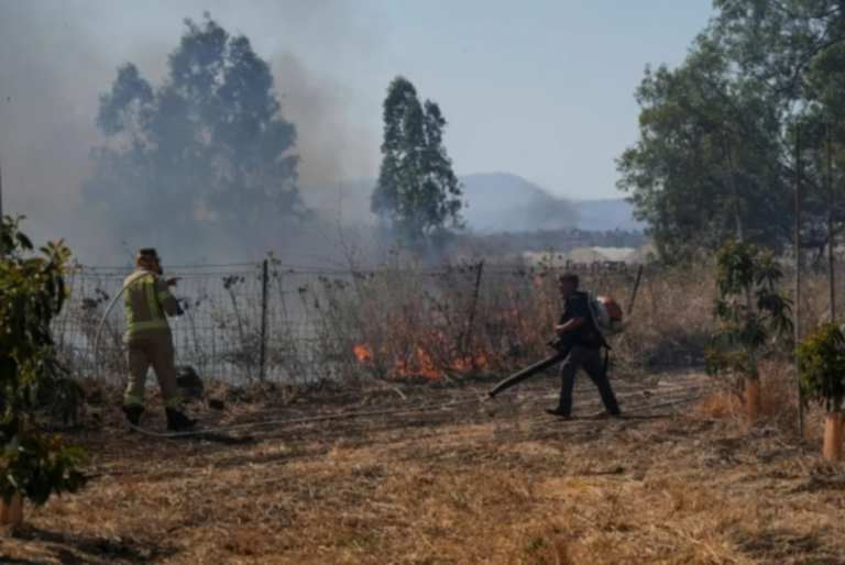 Israel terkejut ‘diburu’ api, lebih 90 roket dari Lubnan mengejar
