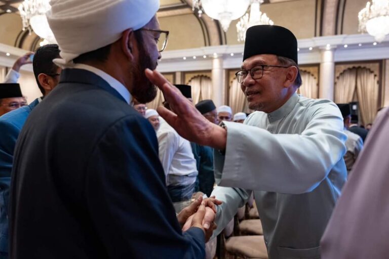 Penghormatan besar buat negara, pertemuan Anwar dan Sheikh Al-Azhar tuai perhatian