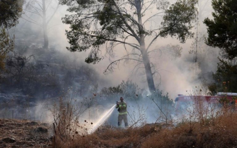 Lebih 200 roket, dron Hizbullah ‘hujani’ Israel ketika 1.9 juta penduduk di Gaza hilang kediaman