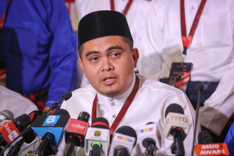 Akmal Saleh responds to Kok on comic book ban call