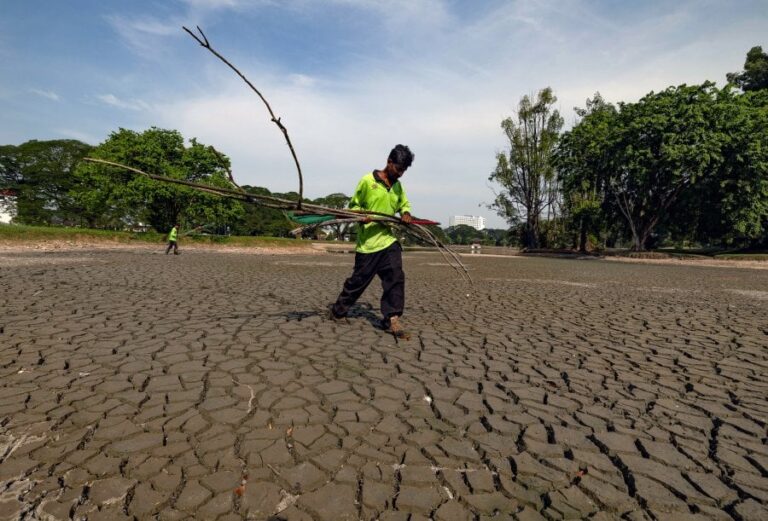 Eight areas in Peninsula Malaysia are on hot weather alerts