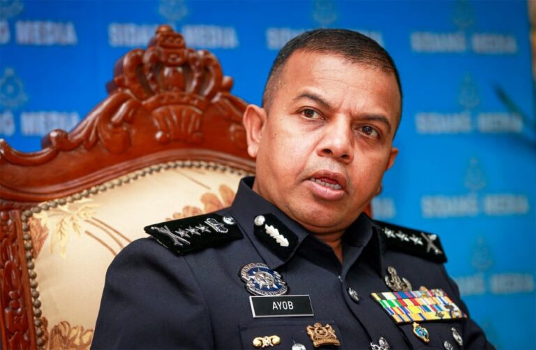 Kita yang tak kuat iman ambil rasuah, salahkan pula kaum lain, pedas ucapan Ayob Khan