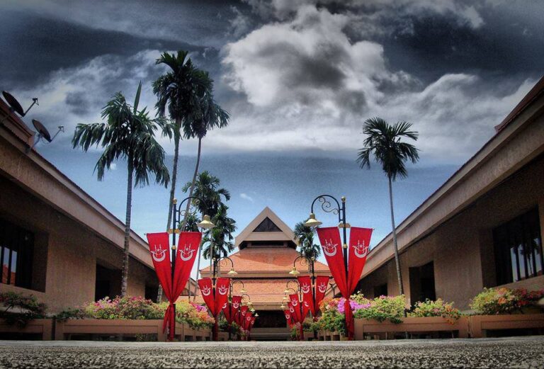 Gaji MB Kelantan tinggi tapi prestasi ekonomi terendah, terbalik pula dengan Pulau Pinang