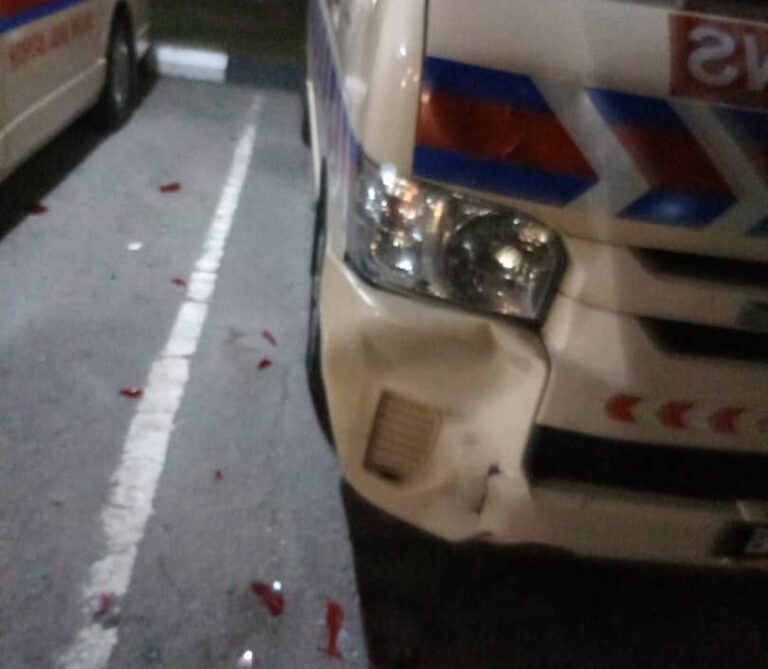Tular dakwaan kes gaduh di Hospital Jasin, seorang ditetak, ambulans rosak