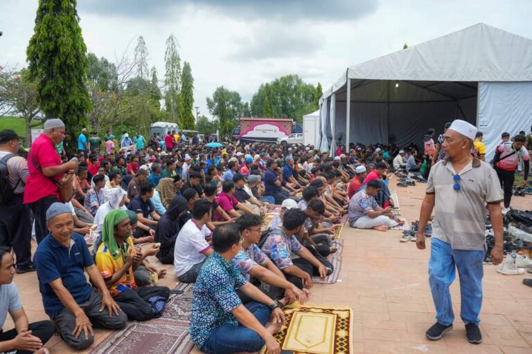 Mat Sabu tak puas hati, arah MAHA 2024 sedia tempat solat Jumaat lebih selesa