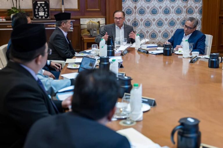 PM bertemu Jakim, gesa siasat ajaran menyimpang dari agama Islam