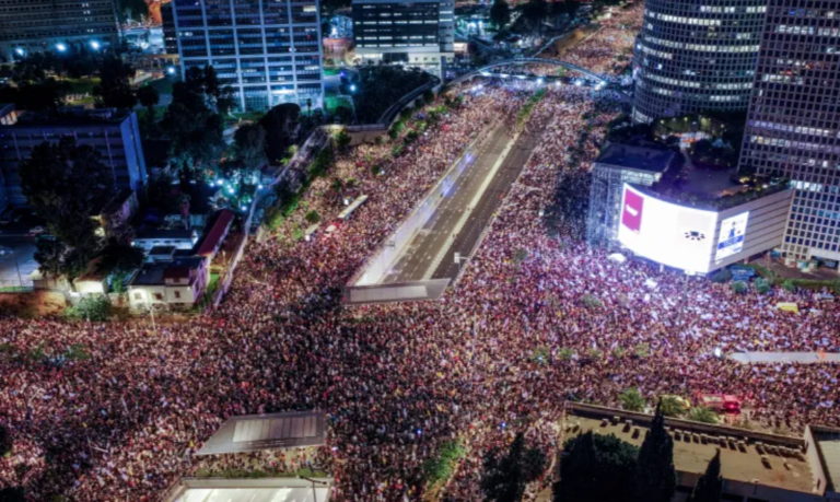 Marah betul rakyat negara haram itu, ratusan ribu turun ke jalanan, Satanyahu muncul ‘trending’