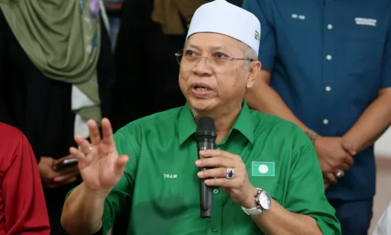 Video : Belum penamaan calon, Annuar Musa sudah yakin BN menang besar di Mahkota