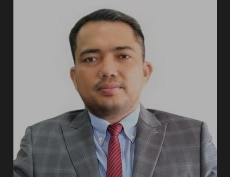 ‘Dah bersalam, jadi terkedu dan terkhilaf tidak bersalaman sekali lagi’