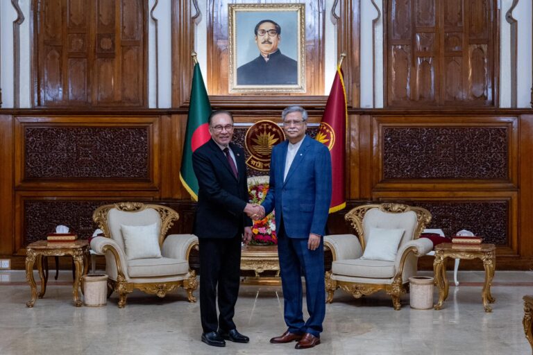 Anwar jadi ketua kerajaan pertama adakan lawatan rasmi ke Bangladesh