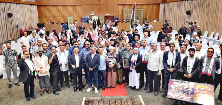 FOTO BERITA | Sekitar pidato mengingati setahun Genosid di Gaza bersama Mohamad Sabu