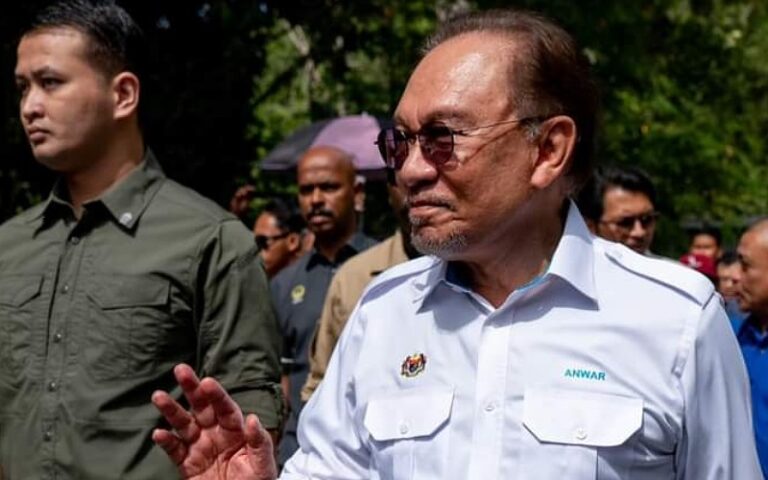 Video : PM Anwar bidas mereka yang pertahan kumpulan T15