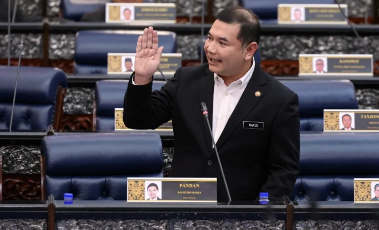 Video : ‘Saya sangat jarang dengar penyelesaian alternatif dari pembangkang’, Rafizi tempelak