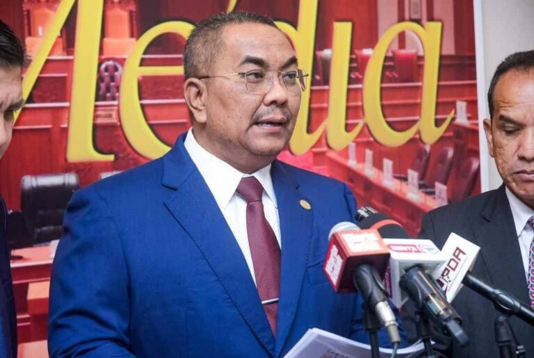 Video : Tak jadi projek RM40 bilion, bermacam alasan Sanusi lambak