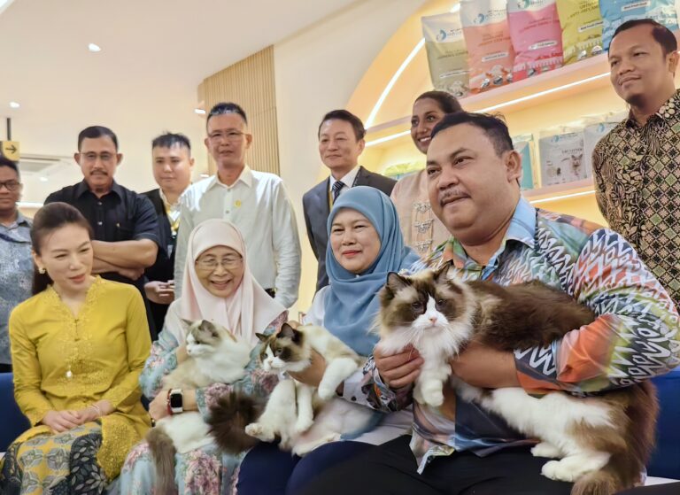 FOTO BERITA | Wujudkan rumah kucing dapat menyumbang kepada masyarakat lebih penyayang dan bertanggungjawab – Dr. Wan Azizah