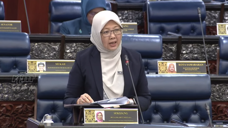 Video : Menteri jawab kenapa penduduk yang setuju Kampung Sg Baru dibangun dapat pampasan lebih tinggi