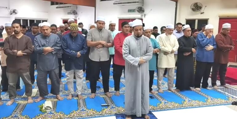 FOTO BERITA | Majlis solat hajat mohon perlindungan musibah banjir