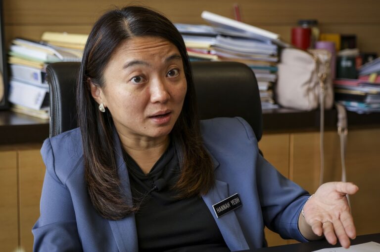 Peguam, bekas pegawai Kementerian Wilayah terangkan kuasa Menteri Wilayah