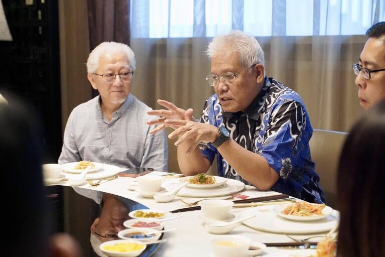 PN makan tengah hari bersama media Cina tanpa Pas