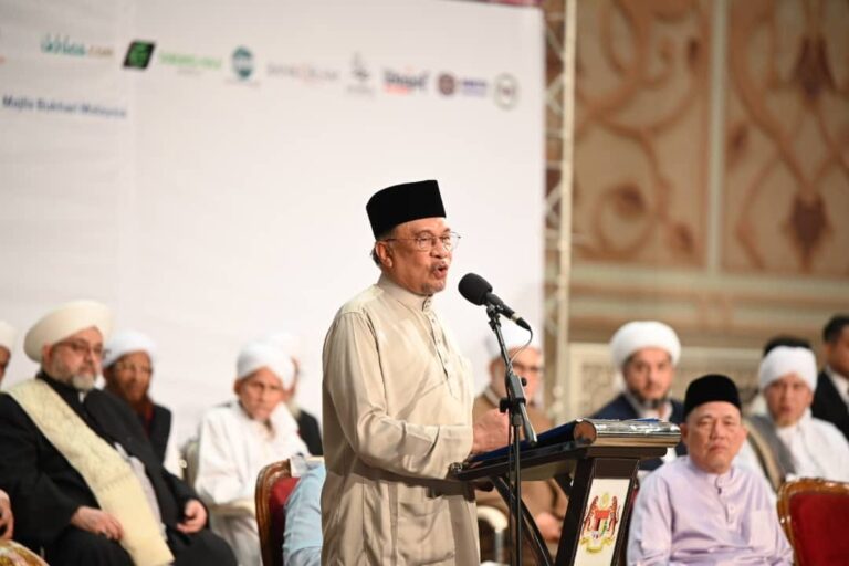 Orang bukan Islam juga berpuasa – ada persamaan bukan menyamakan