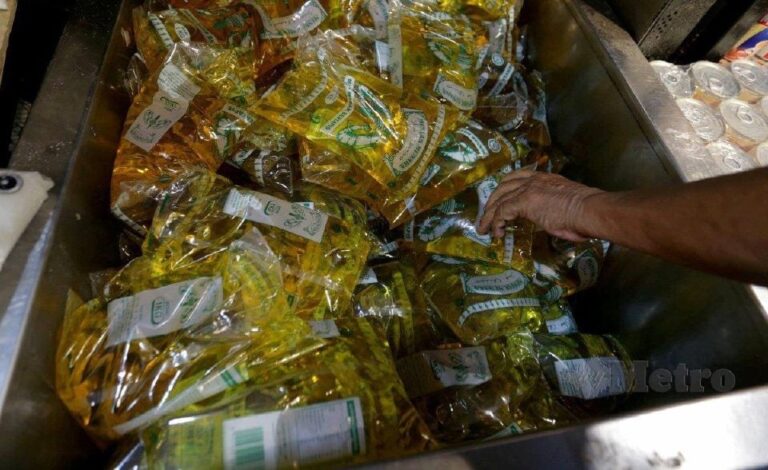 Patutlah lama tak nampak minyak masak paket, 720kg disorok dalam rumah sewa