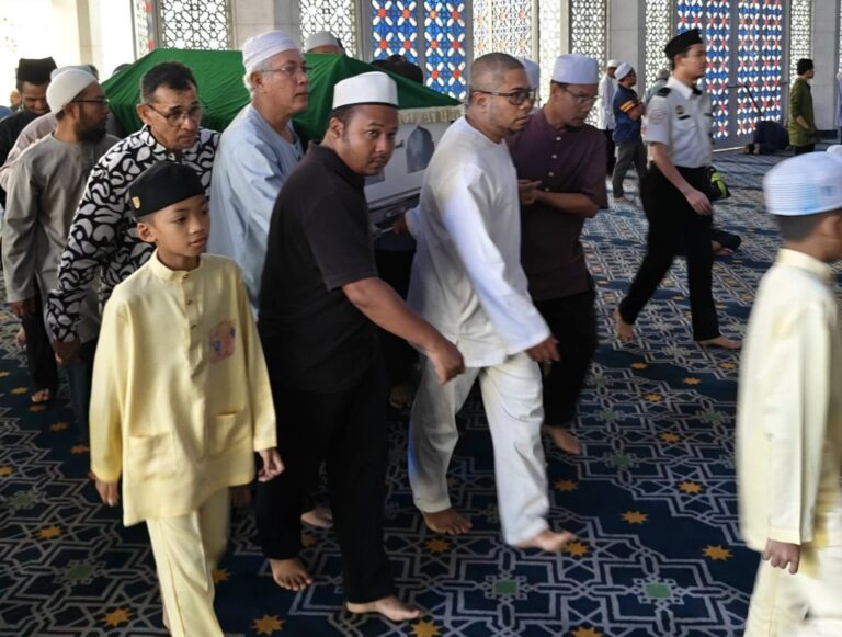 Solat jenazah pengarang buku Travelog Haji umpama solat Jumaat