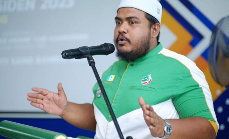 Video : Kumpulan pro-DAP dalam Pas serang Pesuruhjaya Perak, dakwa Pemuda Pas Pulau Pinang