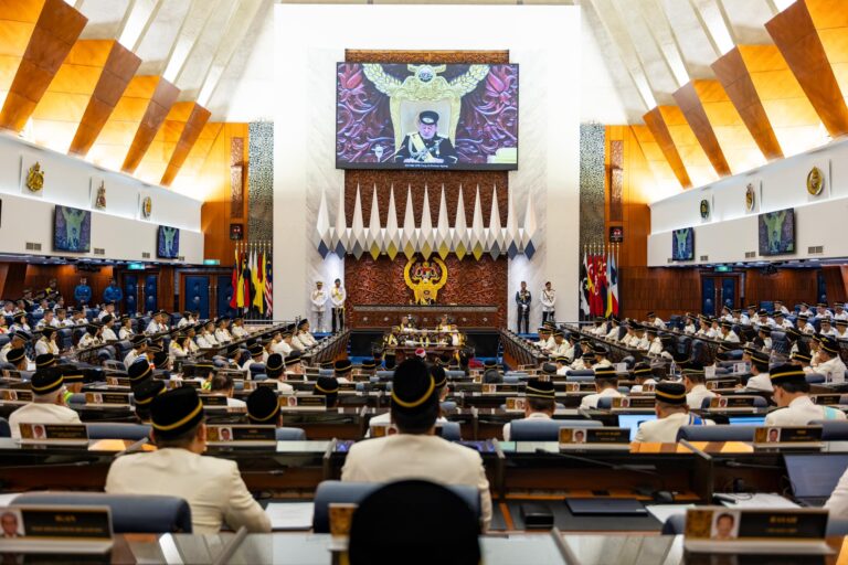 Tuduh PM derhaka satu fitnah jahat – Backbenchers selar pembangkang