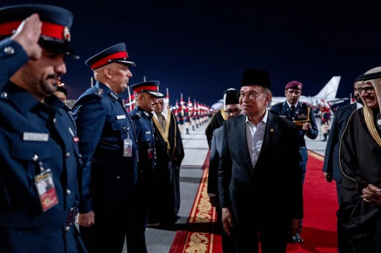 Kenapa PMX perlu ke luar negara?