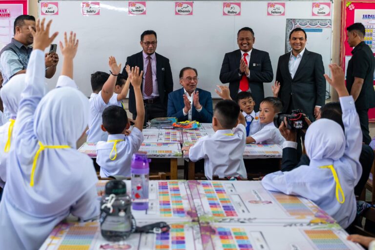 Darjah 1 umur 6 tahun, ini sebabnya ibu bapa muda sukar ‘lepaskan’ PMX