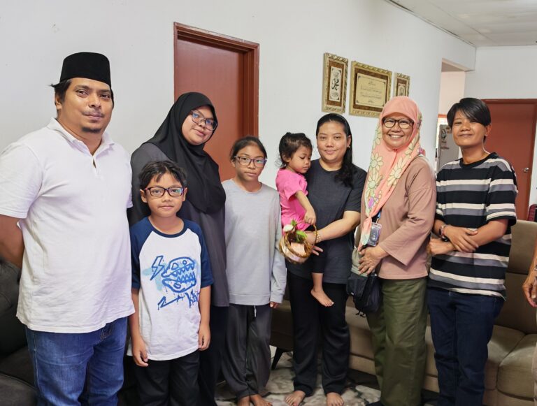 Sumbangan Ramadan untuk anak yatim piatu Allahyarham Muhammad Basir bekas wartawan