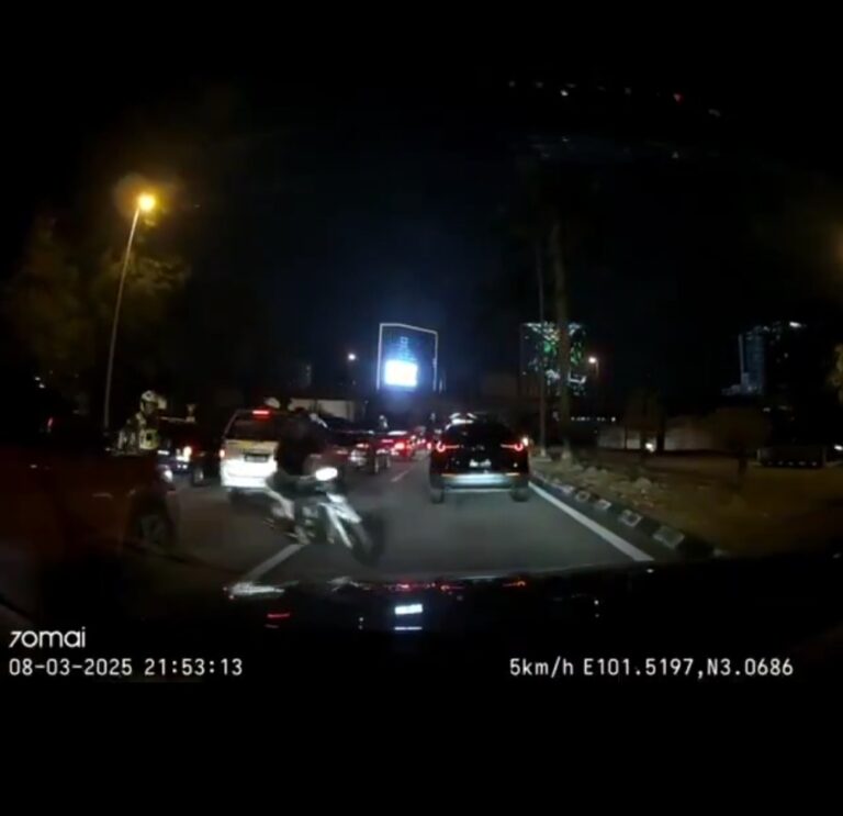 Remaja cedera parah dilanggar Hilux lepas cuba lari sekatan jalan