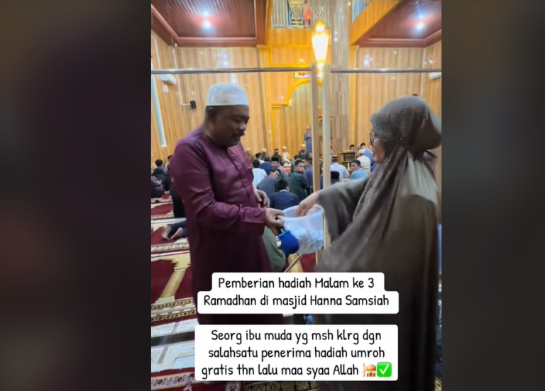 Lain macam masjid ini beri hadiah untuk jemaah tarawih, ada dapat pakej umrah