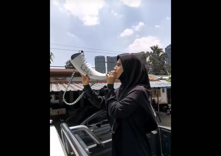 Rafidah keliling Kg Sungai Baru dakwa ‘agama dihina, ulama kita dicerca’