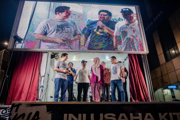 Defeated in PKR polls, Nik Nazmi views loss as a bend on the road, in a long journey