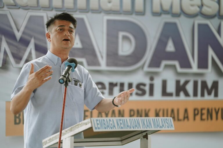 Rahmah Mesra Madani Bersama Nelayan Kuala Penyu