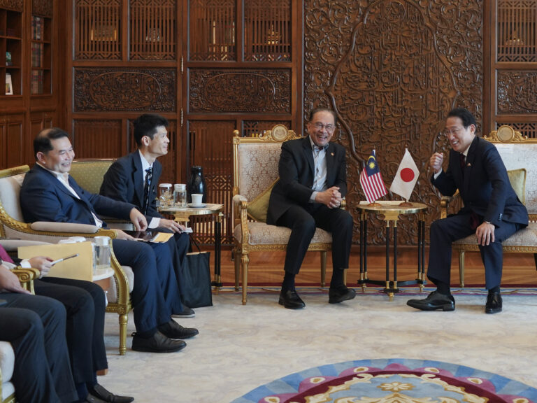 Kenapa pembangkang ‘koyak’ lihat gambar Rafizi dan PMX ini?